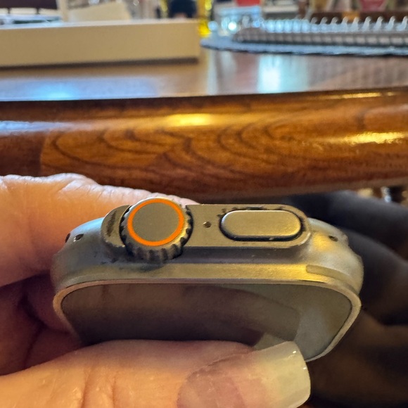 Apple Watch  Ultra 2 GPS Titanium case smart watch - Picture 13 of 16